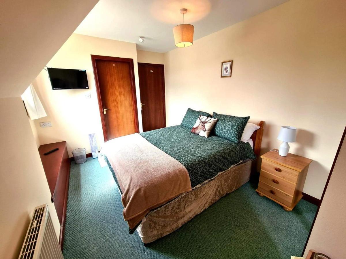 Braelea Bed & Breakfast Spean Bridge Bagian luar foto